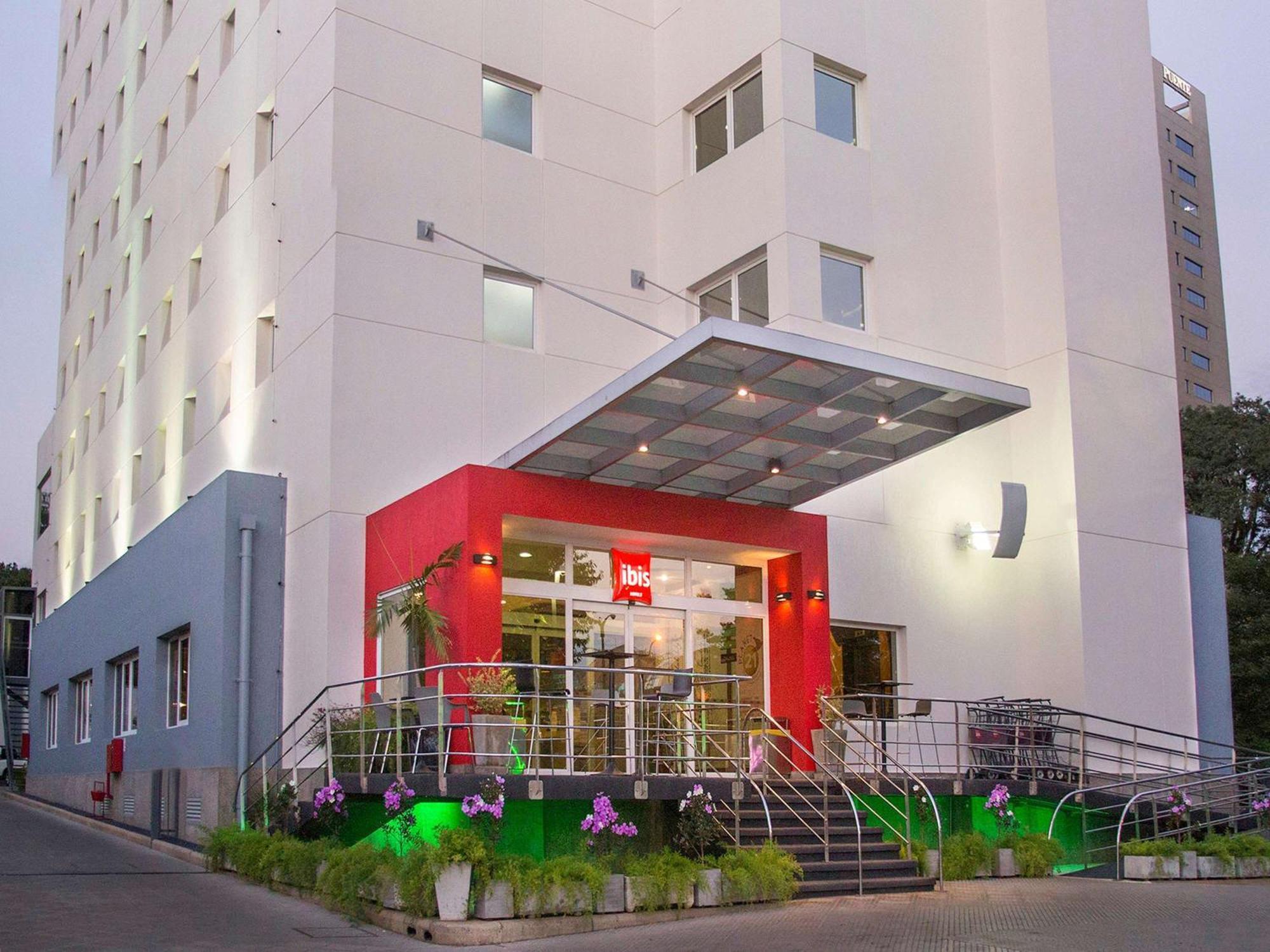 ibis Asuncion Hotel Exterior foto