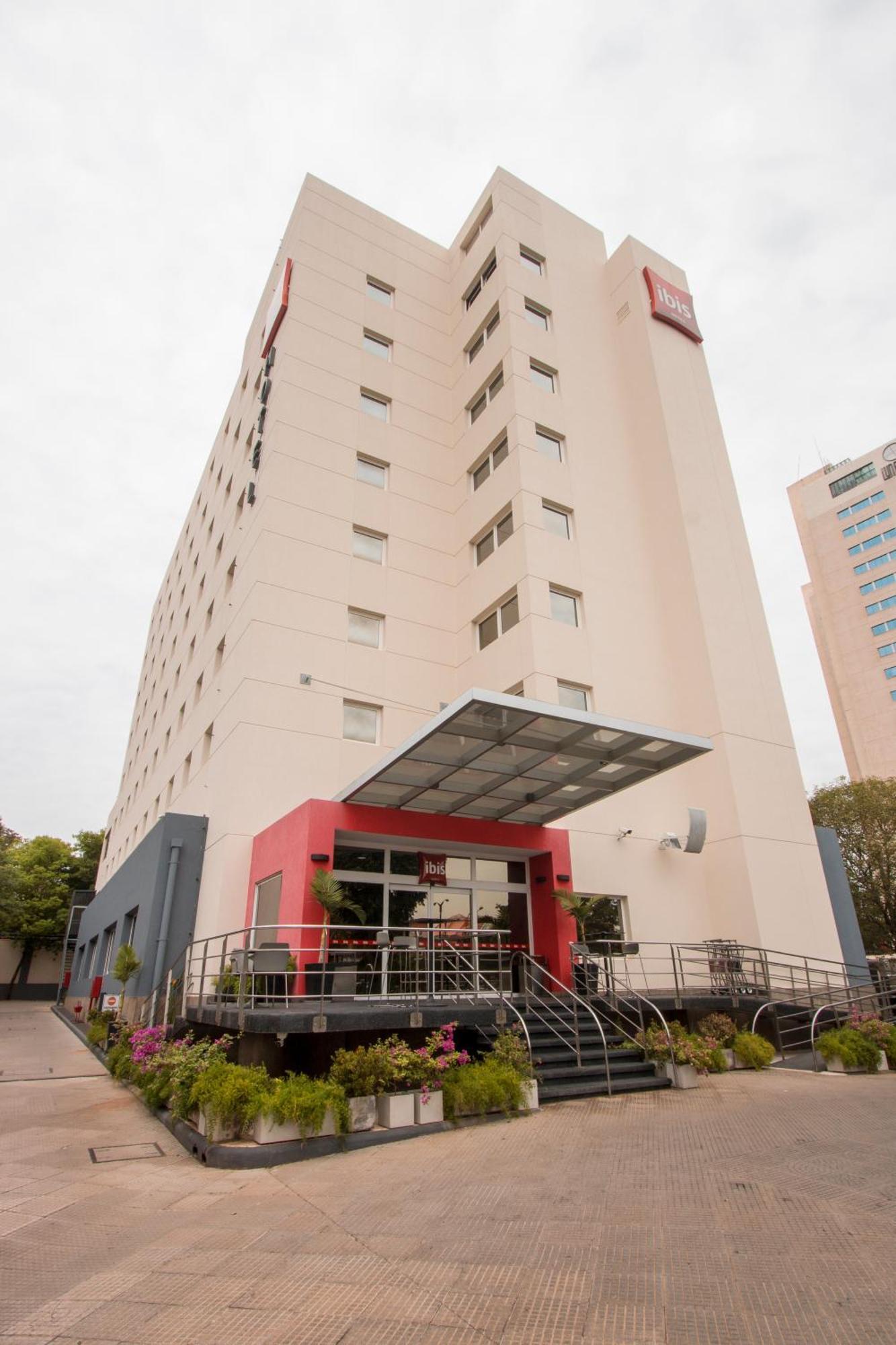 ibis Asuncion Hotel Exterior foto